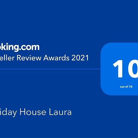 Holiday House Laura 비르 외부 사진